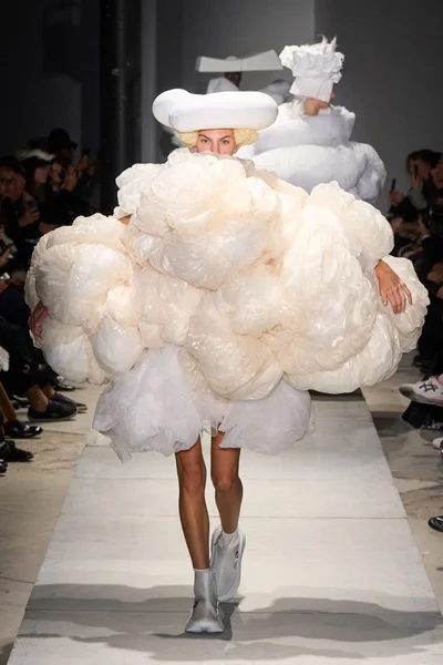 Look 22